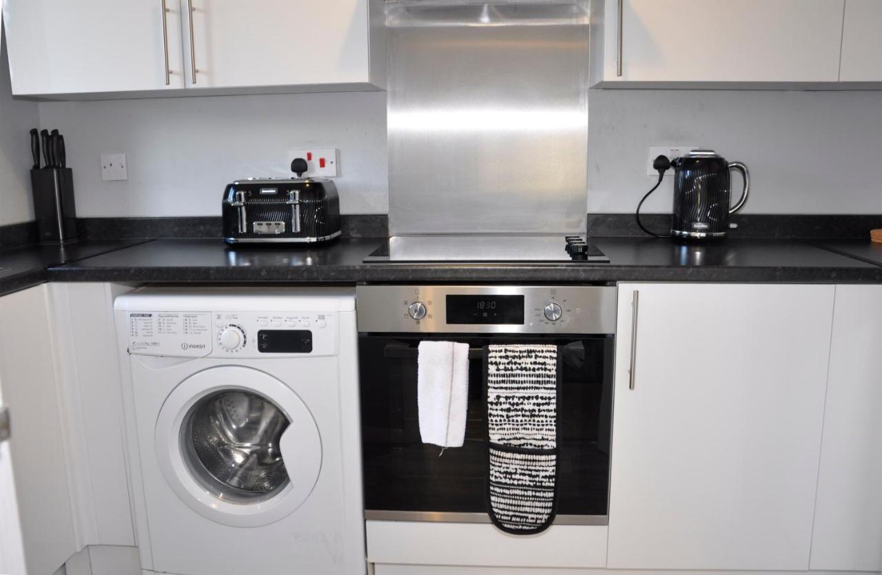 Watford Gemini - Thanet House, Nr Watford Metropolitan, M1,M25 Екстер'єр фото